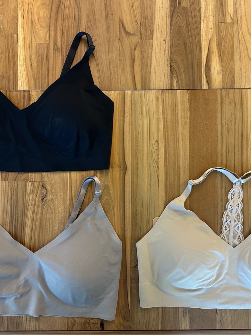 True & Co Wireless Bra Bundle – 3 Bras — Large